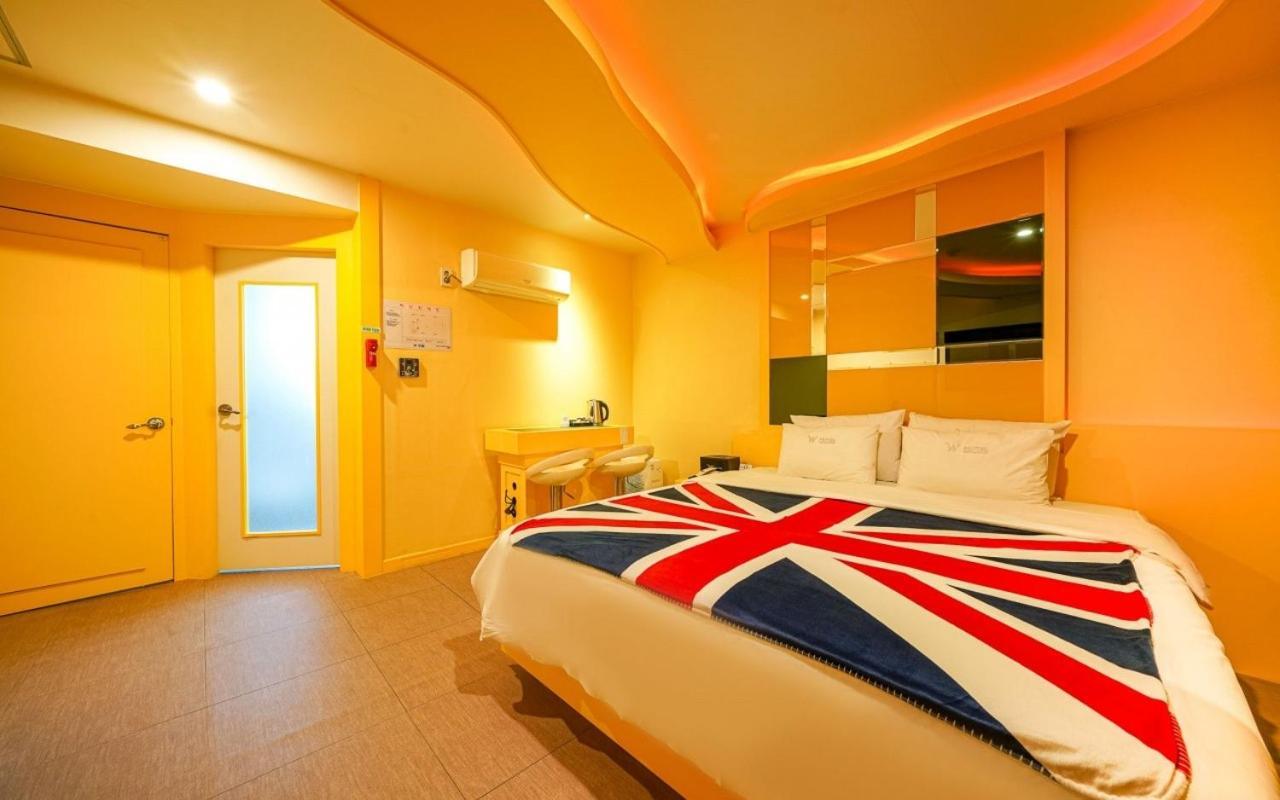W Boutique Hotel Gimhae ภายนอก รูปภาพ
