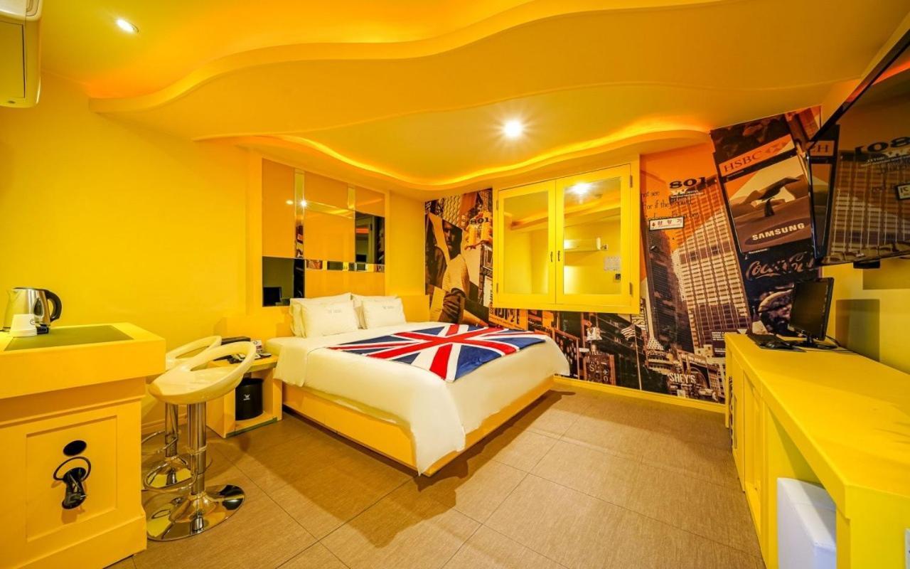 W Boutique Hotel Gimhae ภายนอก รูปภาพ